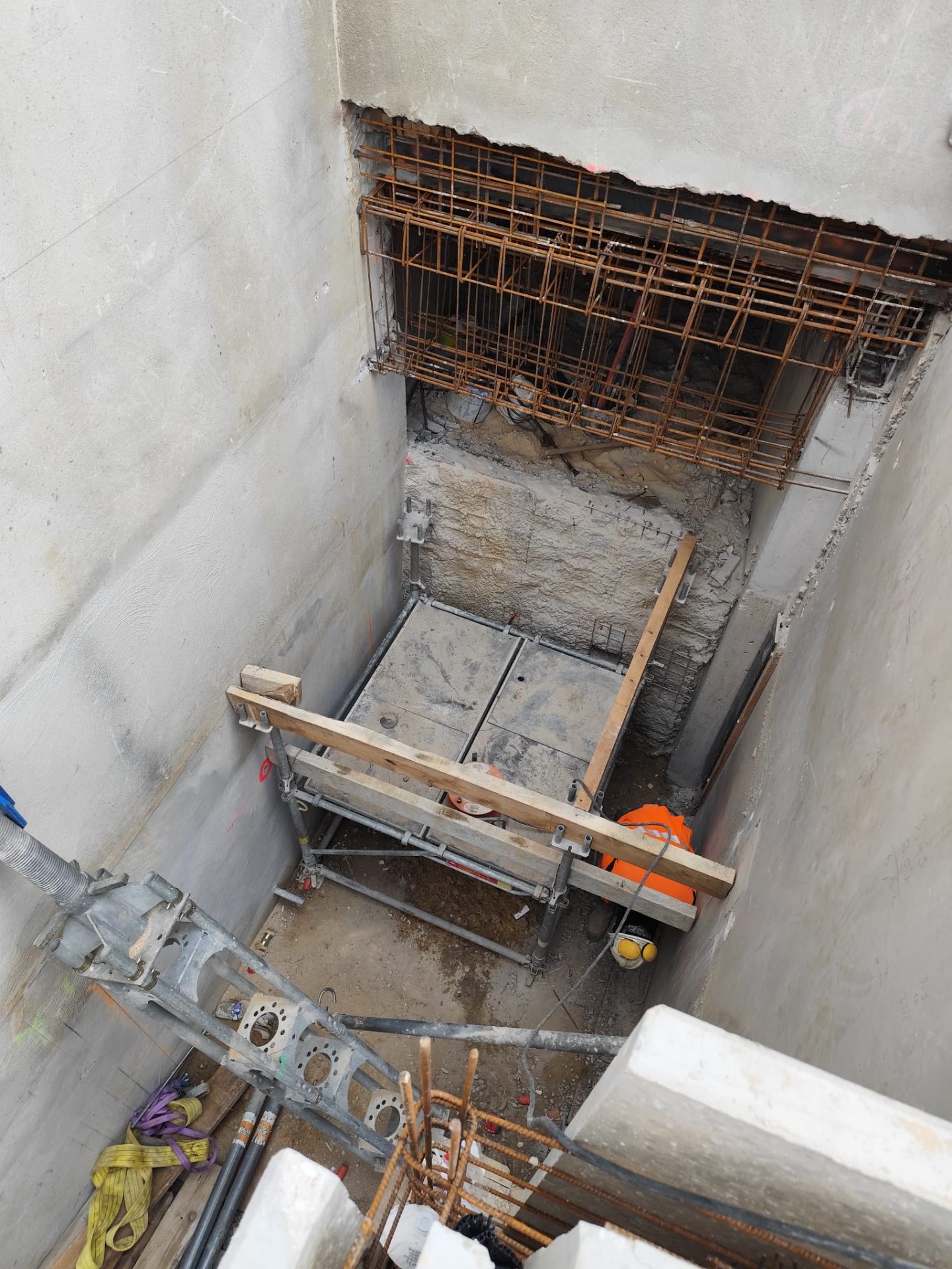 Ouvrage souterrain en béton armé, structure de protection enterrée